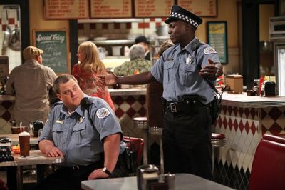 mike and molly image billy gardell reno wilson-600x399