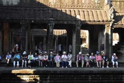 touristes-angkor--Small--copie-1.jpg