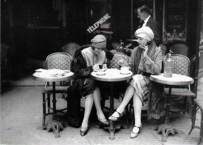 ml branger Roger Viollet 1925 parisiennes terrasse