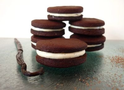 Biscuits au Cacao fourrés à la Vanille { Home Made Oréo