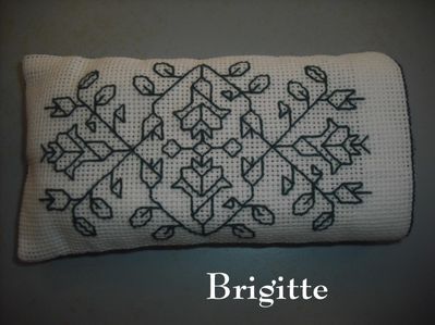 2012-etui-Brigitte-recto-copie-1.JPG