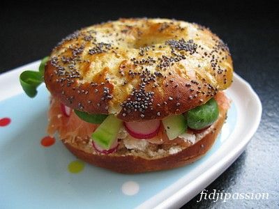 bretzelbagel00.jpg