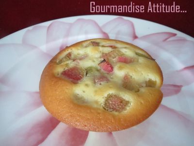 Petits clafoutis à la rhubarbe 3