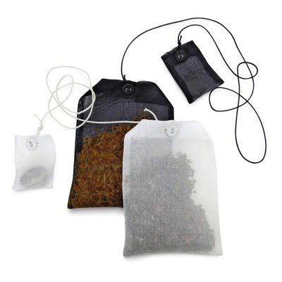 sachet-a-infusion-pour-le-bain-aux-herbes-en-organdi-front-jpg