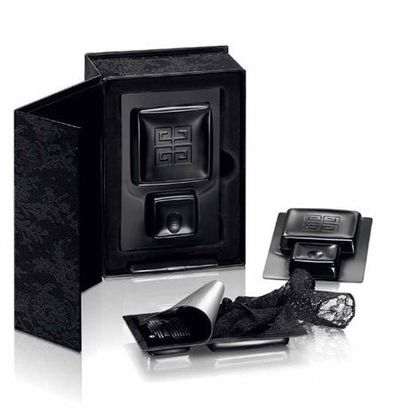 givenchy-le-soin-noir-masque-dentelle-3.jpg