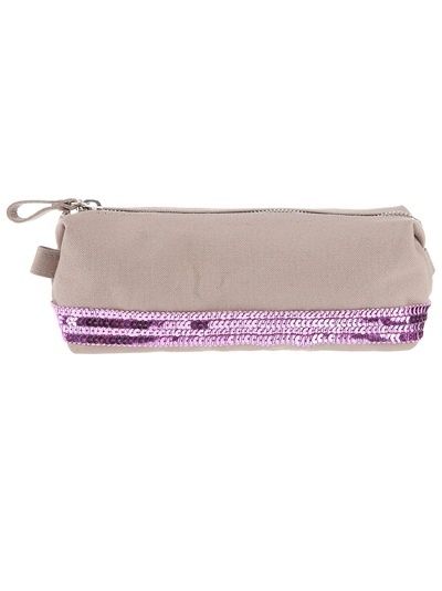 Et pour aller avec, j’ai eu droit à une belle trousse de poupouf ... Et pour aller avec, j’ai eu droit à une belle trousse de poupouf ...