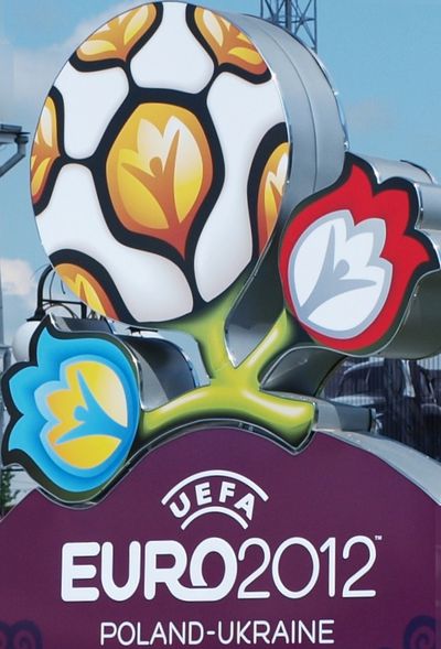 Eurocopa logo closer 2012