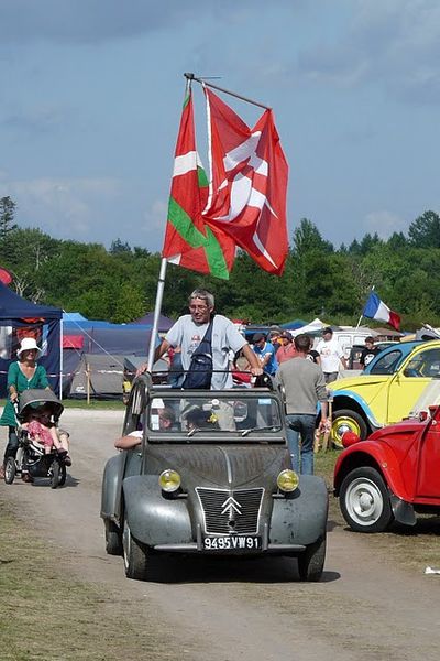 MONDIAL 2CV SALBRIS LES EXPOS 144