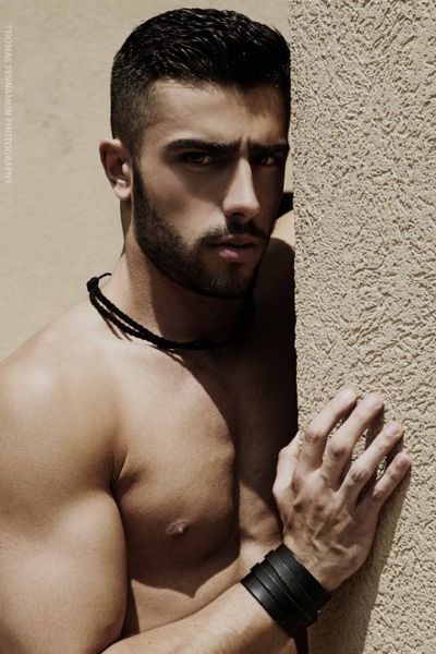 Bruno-May-Hot-Burbujas-De-Deseo-04.jpg