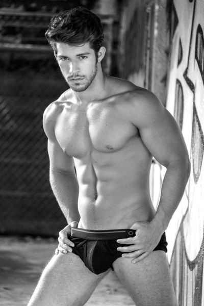 Julian-Gabriel-Eros-Masculino-Burbujas-De-Deseo-012.jpg