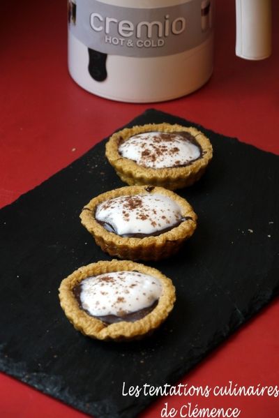 tartelettes-facon-pims-fruits-rouge-mousse-de-lait.jpg