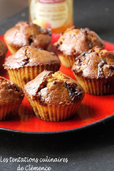 muffins-confiture-abricot-et-chocolat-au-lait2.jpg