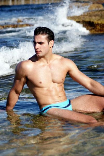 David-Karamanis-Hot-Burbuja-De-Deseo-09-529x790.jpg