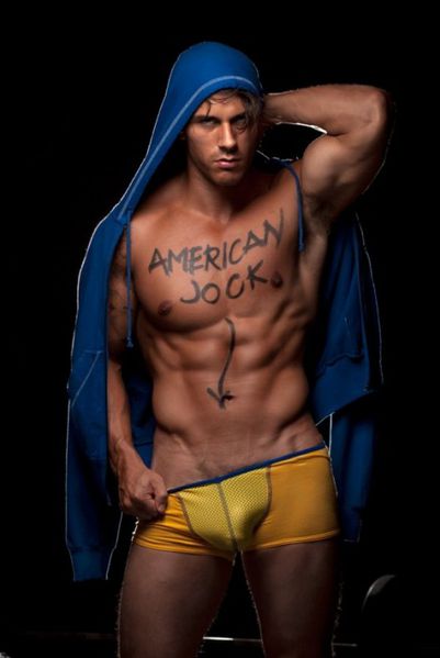 American-Jock-GoSotfear-Burbujas-De-Deseo-06-529x790.jpg