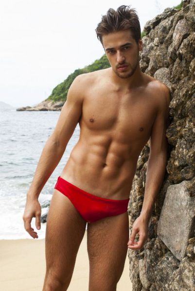 Guilherme-Caio-Hot-Brazilian-Model-Burbujas-De-Deseo-01-529.jpg