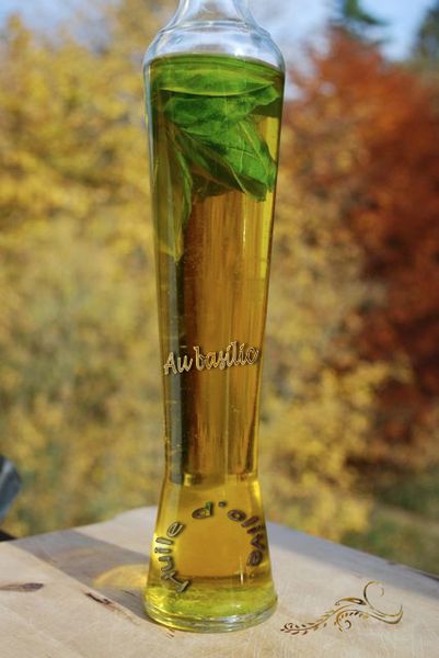huile-olive-au-basilic.jpg