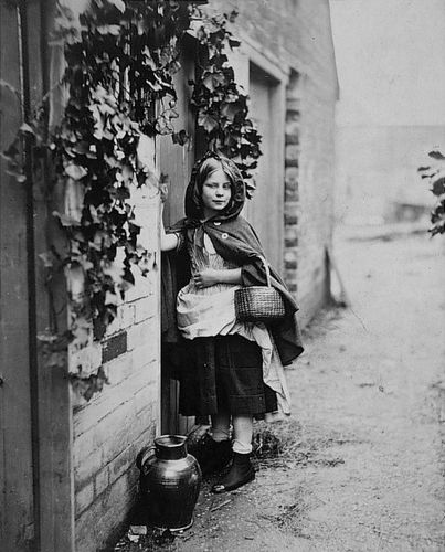 Henry Peach Robinson - Little Red Riding Hood Arrives at th