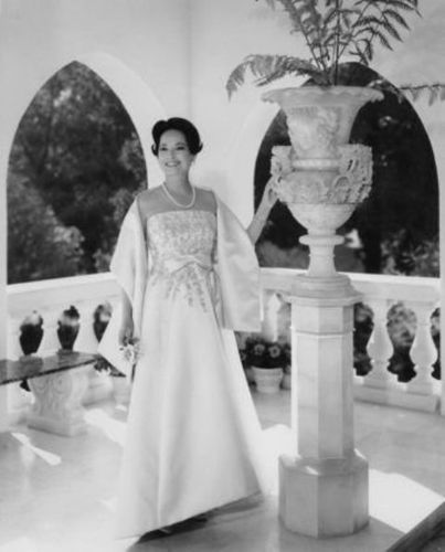 MERLE OBERON.-55