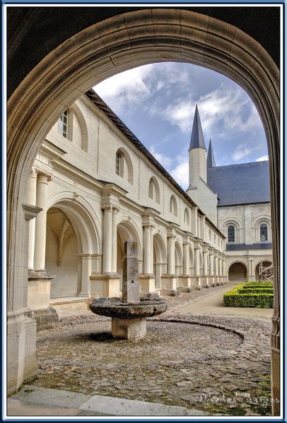 abbaye-de-fontecraud-014.jpg