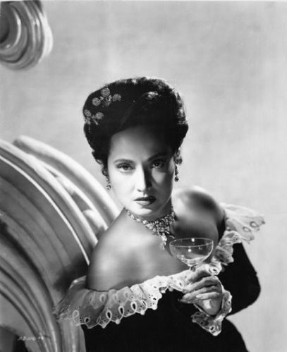 MERLE OBERON.-28