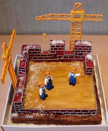 Construction-Cake.jpg