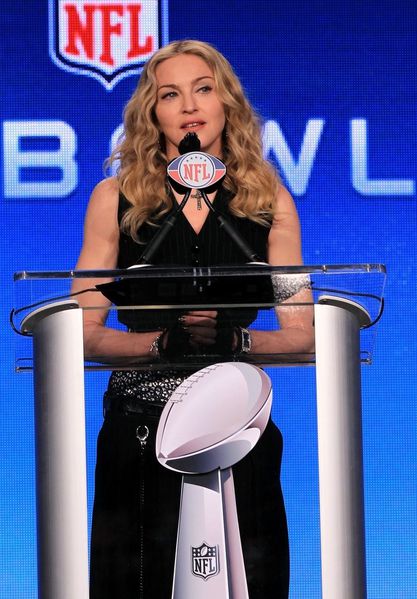 20120202-pictures-madonna-super-bowl-press-conference-hq-67