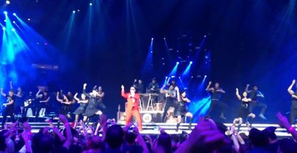 Madonna - MDNA Tour: Videos - Madonna in ''Gangnam Style'' with surprise guest PSY in New York - Nov. 13, 2012 Madonna - MDNA Tour: Videos - Madonna in ''Gangnam Style'' with surprise guest PSY in New York - Nov. 13, 2012