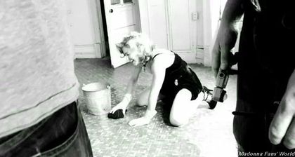 Backstage Video: D&G AW 2010/11 ad with Madonna washing the floor