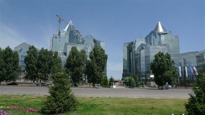 Almaty-moderne--Small-.JPG