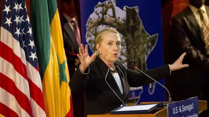 Hilary-Clinton-2-aout-2012-Dakar-www.legrigriinternational-jpg