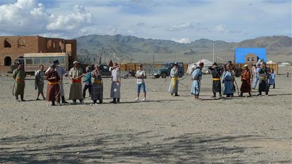 les-archers-Naadan-Olgii--7---Small-.JPG