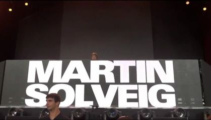 Madonna - MDNA Tour: Video - Martin Solveig plays ''Beautiful Killer'' (Tel Aviv) Madonna - MDNA Tour: Video - Martin Solveig plays ''Beautiful Killer'' (Tel Aviv)