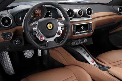 2014 Ferrari California T 7