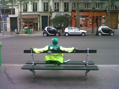 Mr Sakho éboueur Paris juillet 2010 Ma Solange Oussou www.legrigriinternational.com