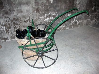 010caveMumm