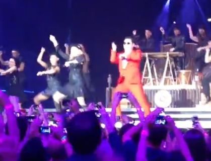 Madonna - MDNA Tour: Videos - Madonna in ''Gangnam Style'' with surprise guest PSY in New York - Nov. 13, 2012 Madonna - MDNA Tour: Videos - Madonna in ''Gangnam Style'' with surprise guest PSY in New York - Nov. 13, 2012