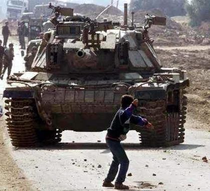 Palestine-enfant-chars.jpg
