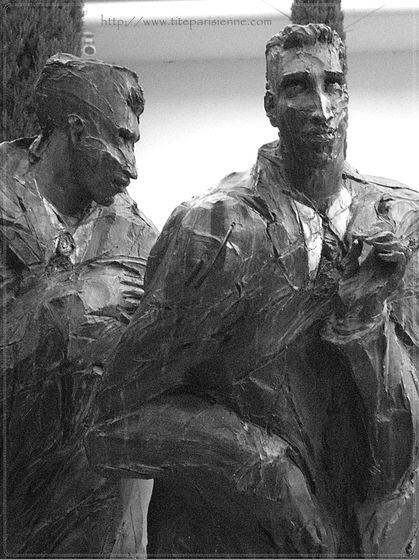 Statues la Défense 3