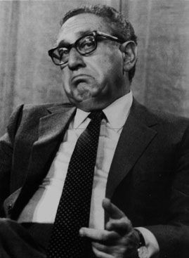 kissinger à propos du Liban dans Al Manar novembre 2010 dr www.legrigriinternational.com