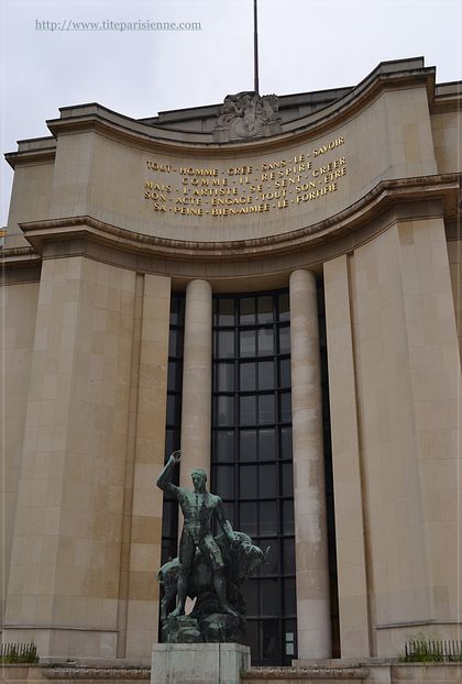 1 Statue Trocadéro 3