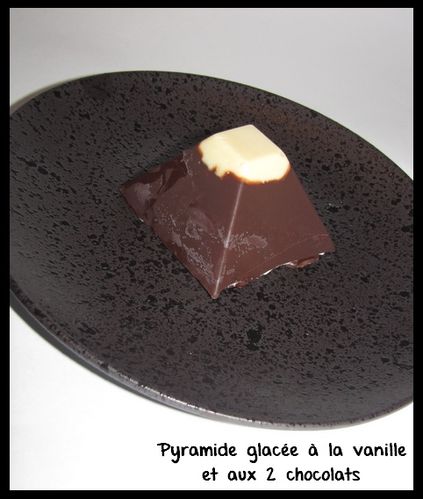 pyramide-glacee-a-la-vanille-et-aux-2-chocolats.jpg
