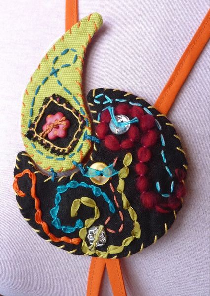 Collier textile (2)