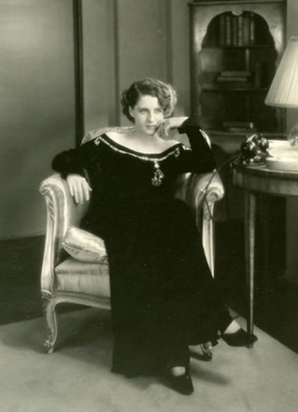 NORMA SHEARER..33