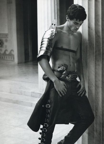 baptiste-giabiconi-karl-lagerfeld-homotography-1.jpg