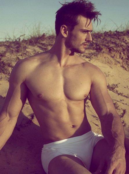 Joel-Cardoso-Hot-Brazilian-Model-Burbujas-De-Deseo-03-594x8.jpg