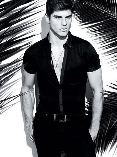 GUESS-WOWWOW-05.jpg