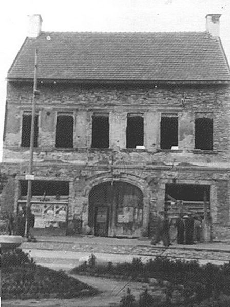 Piata-Republicii-43-Hotel-Coroara-1945-.jpg