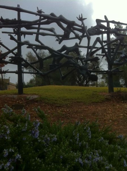 Sculpture-a-Yad-Vashem.jpg