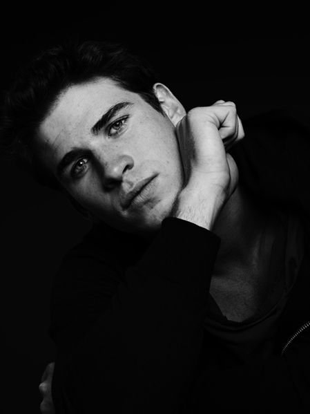 Liam-Hemsworth-Slimane-VMAN-Homotography-2.jpg