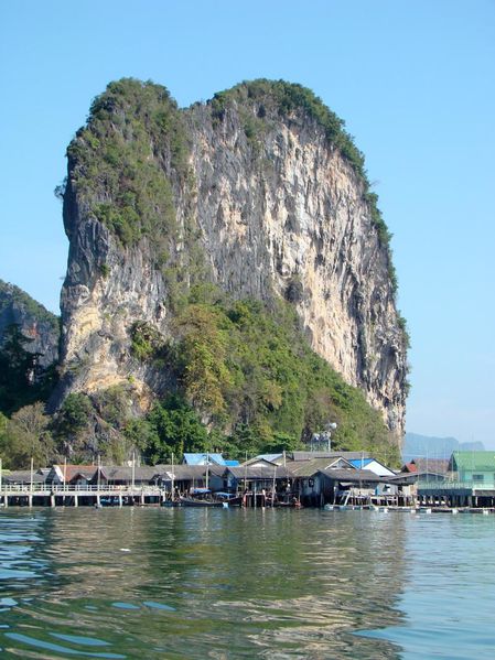 Baie-Phang-Nga-village-musulman-flottant-.jpg